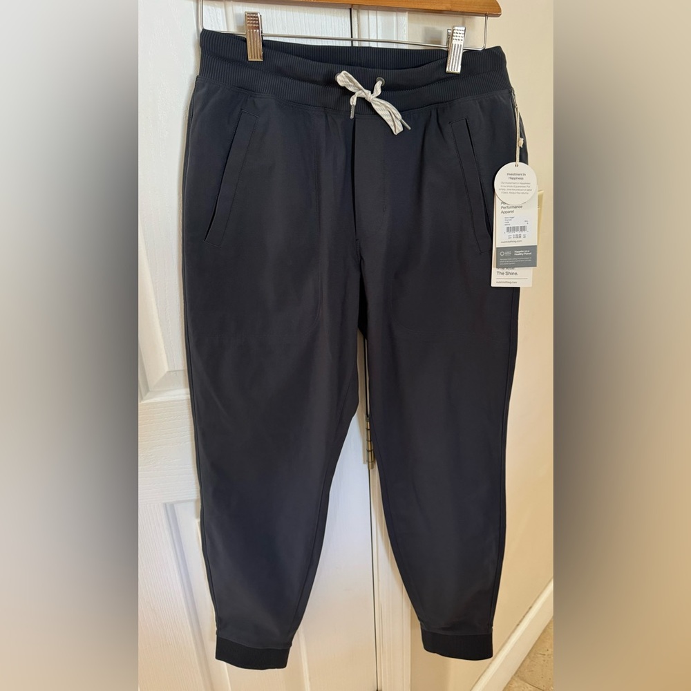 Vuori men’s Meta Jogger size Small Charcoal grey NWT $128